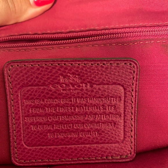 Raspberry Coach Purse - Picture 3 of 3